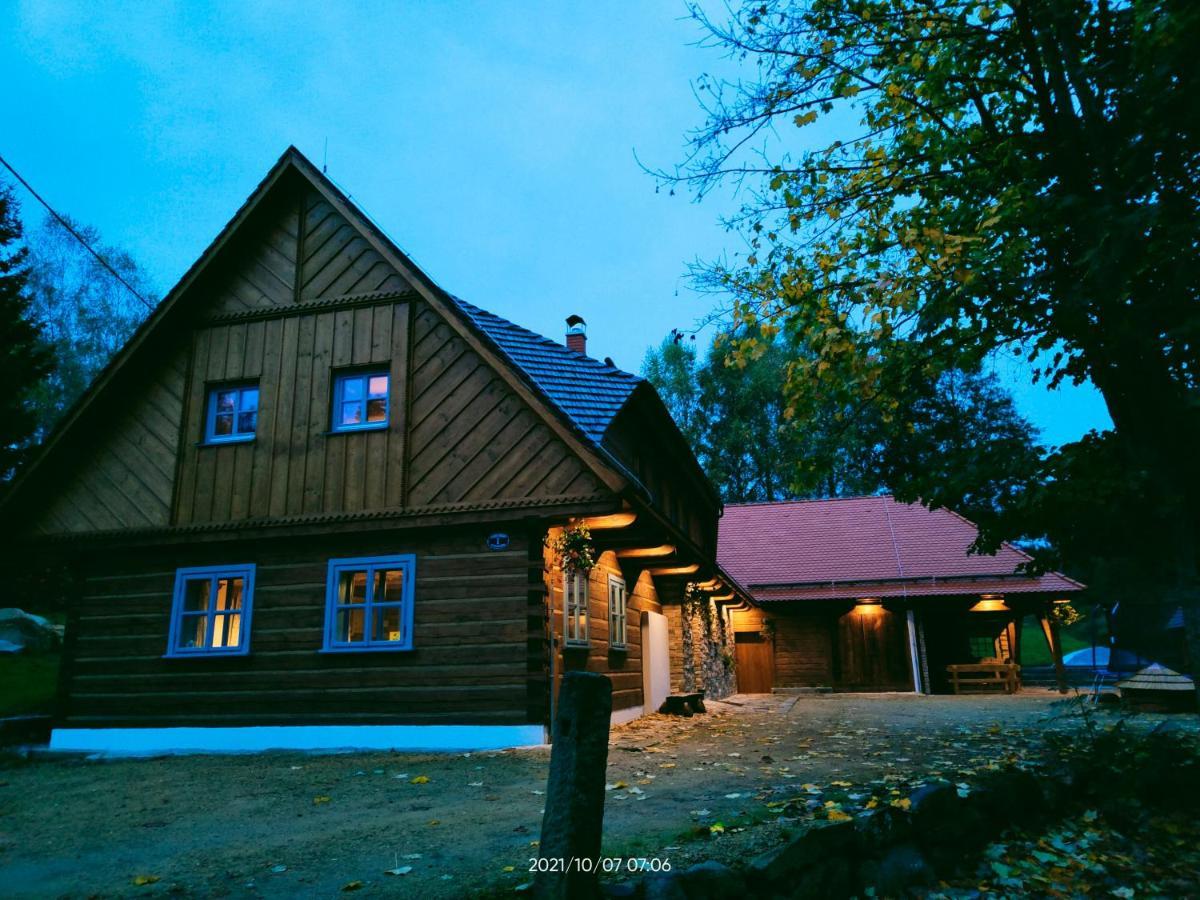 Villa Roubenka U Zvonicky Cejle Esterno foto